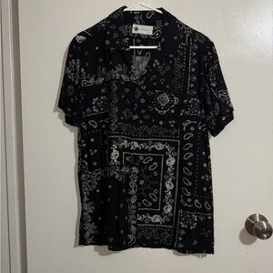 Aeropostale Black Paisley Men's Casual Shirt